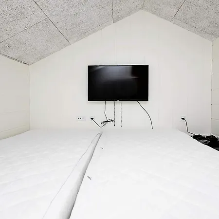 12 Person In Lokken-by Traum * 洛肯